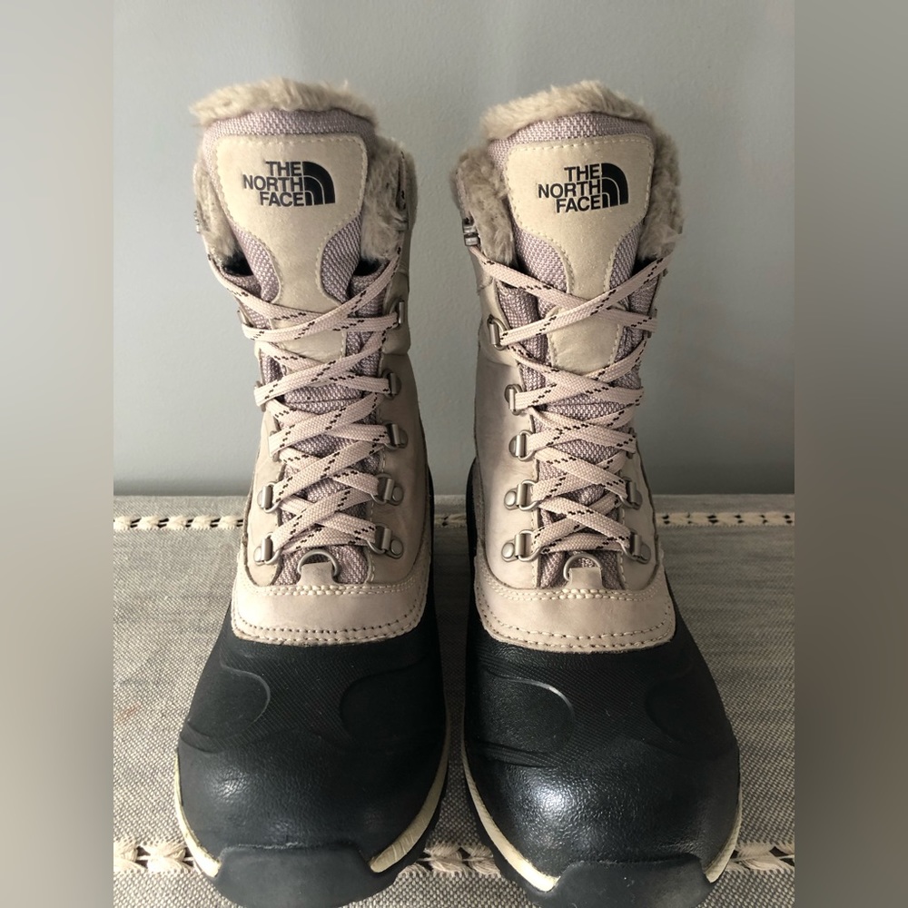 Women’s Northface Winter boots
